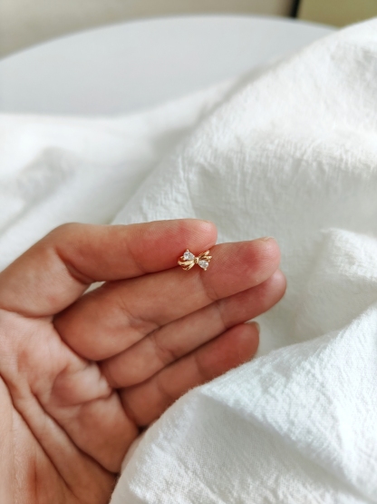 Mini Zircon Bow Stud Earrings 迷你版！锆石蝴蝶结耳钉