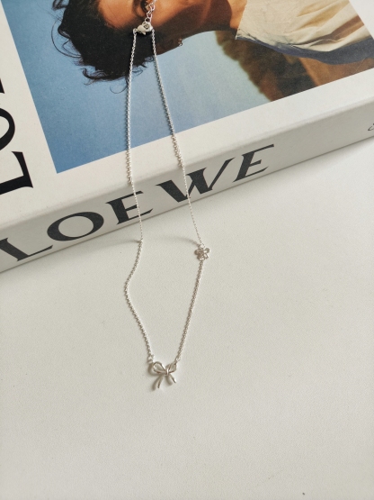 Minimal Bow Necklace 简约蝴蝶结项链
