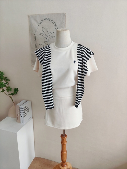 RINA Tee & Skort Set with Shoulder Wrap 简约百搭T恤+短款裤裙✦送条纹披肩*4 Colors