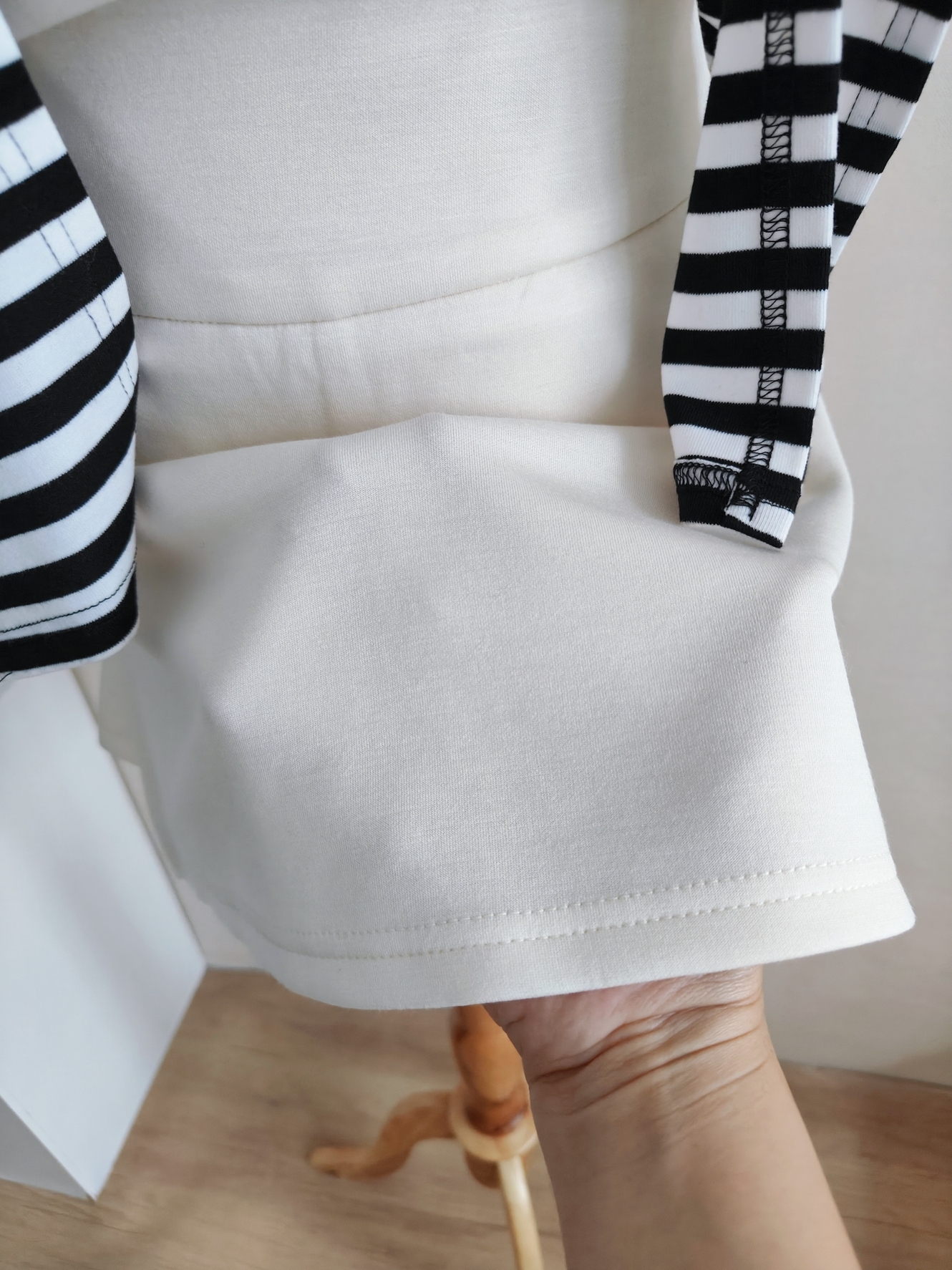 RINA Tee & Skort Set with Shoulder Wrap 简约百搭T恤+短款裤裙✦送条纹披肩*4 Colors
