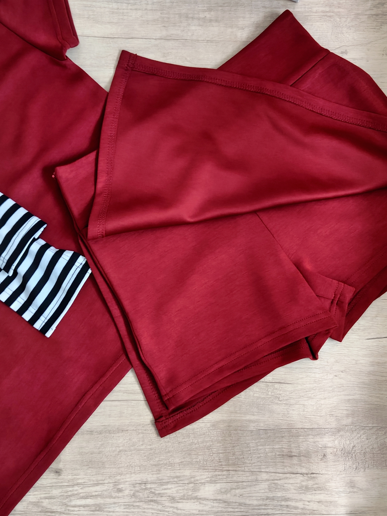 RINA Tee & Skort Set with Shoulder Wrap 简约百搭T恤+短款裤裙✦送条纹披肩*4 Colors
