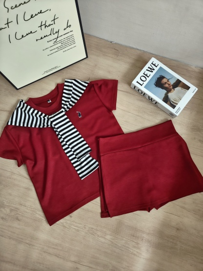 RINA Tee & Skort Set with Shoulder Wrap 简约百搭T恤+短款裤裙✦送条纹披肩*4 Colors