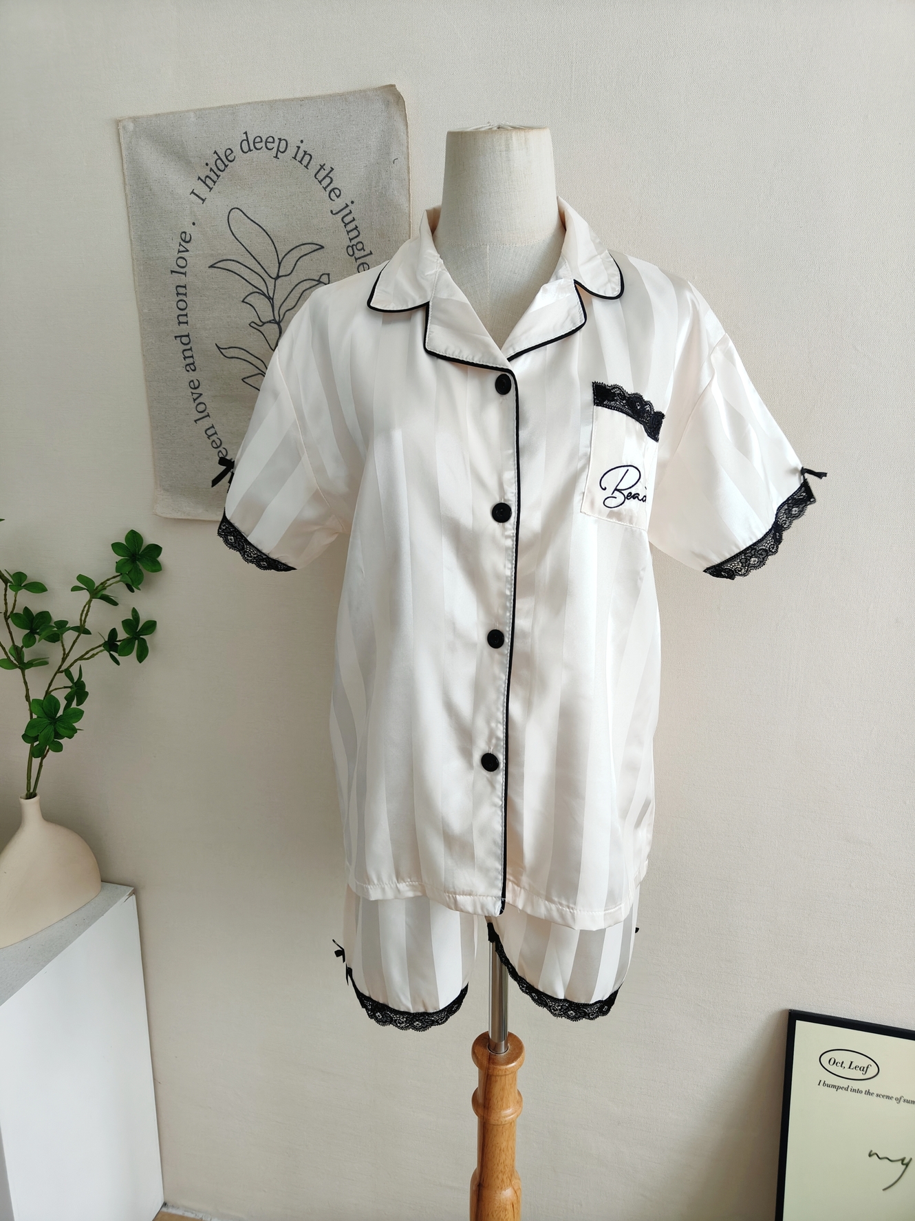 Striped Lace Ice Silk Pajama Set 条纹字母蕾丝边冰丝睡衣套装