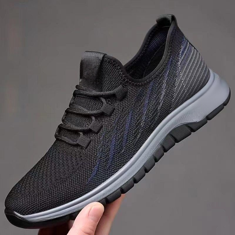 รองเท้าวิ่งผู้ชายแบบเบาสบาย