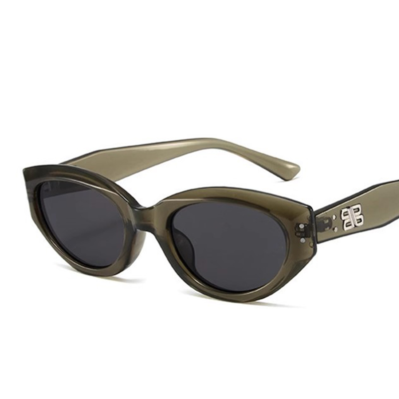 【ตัวเลือกของบล็อกเกอร์ล้านคน】แว่นกันแดดแฟชั่น