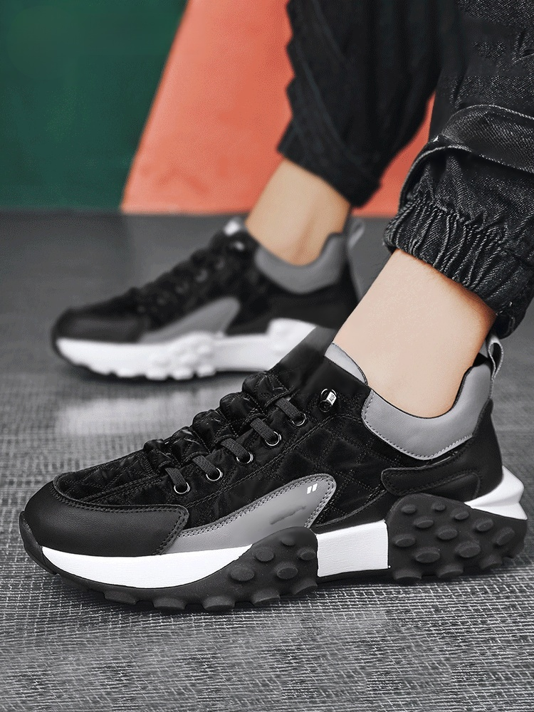 รองเท้าลำลองผ้าใบพื้นยางรุ่นฮิตของผู้ชาย