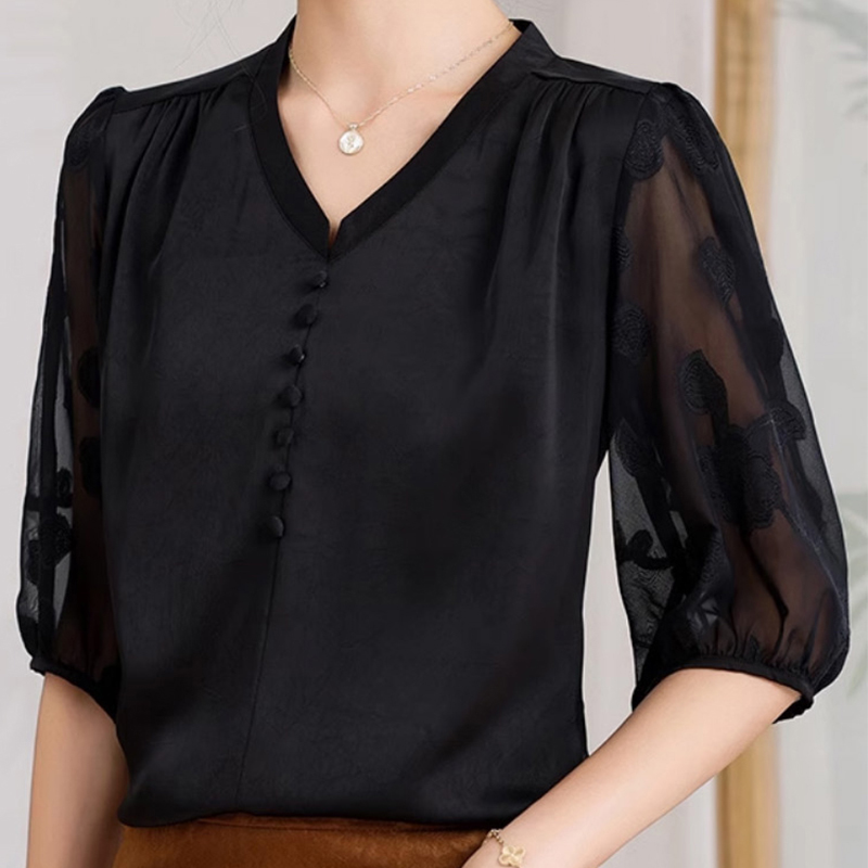 【ผู้หญิงมีเสน่ห์】เสื้อเชิ้ตผ้าไหมคอวีสง่างาม