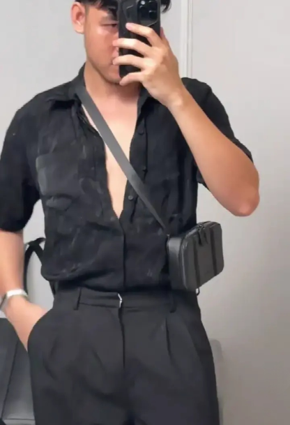 กระเป๋าทรงกล่องสะพายข้าง