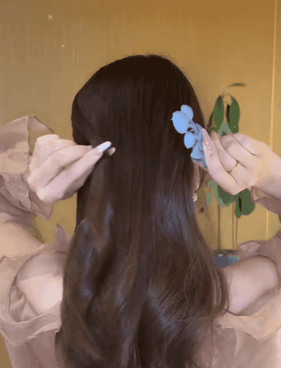 翻译件-HFH-气质花朵盘发夹-1240354_04.gif