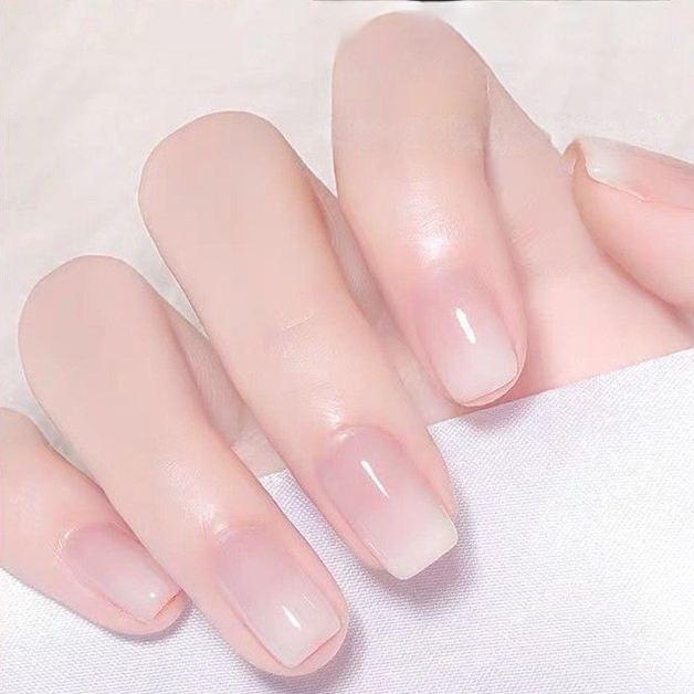 速乾マニキュア