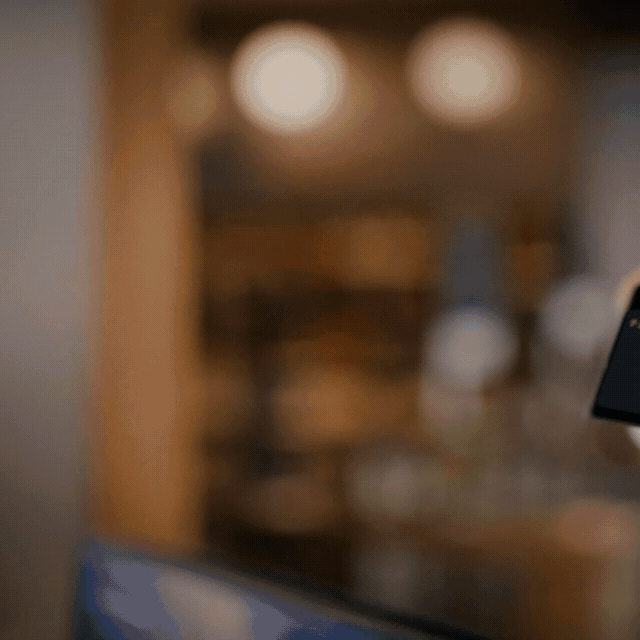 押して話すだけ、世界とすぐにつながる