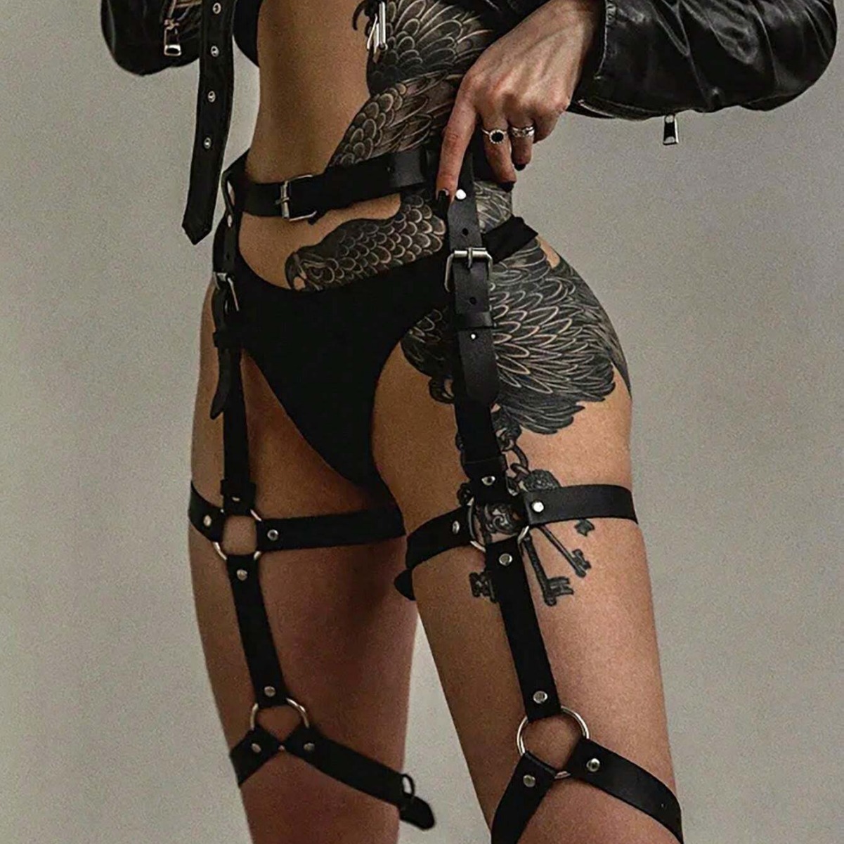 Leather belt leg loops integrated leg cover