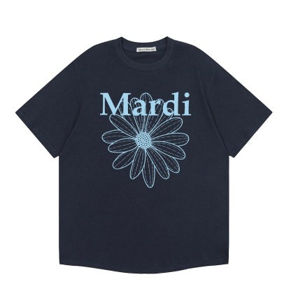 เสื้อพิมพ์ลายดอกเดซี่และดัชชุนด์