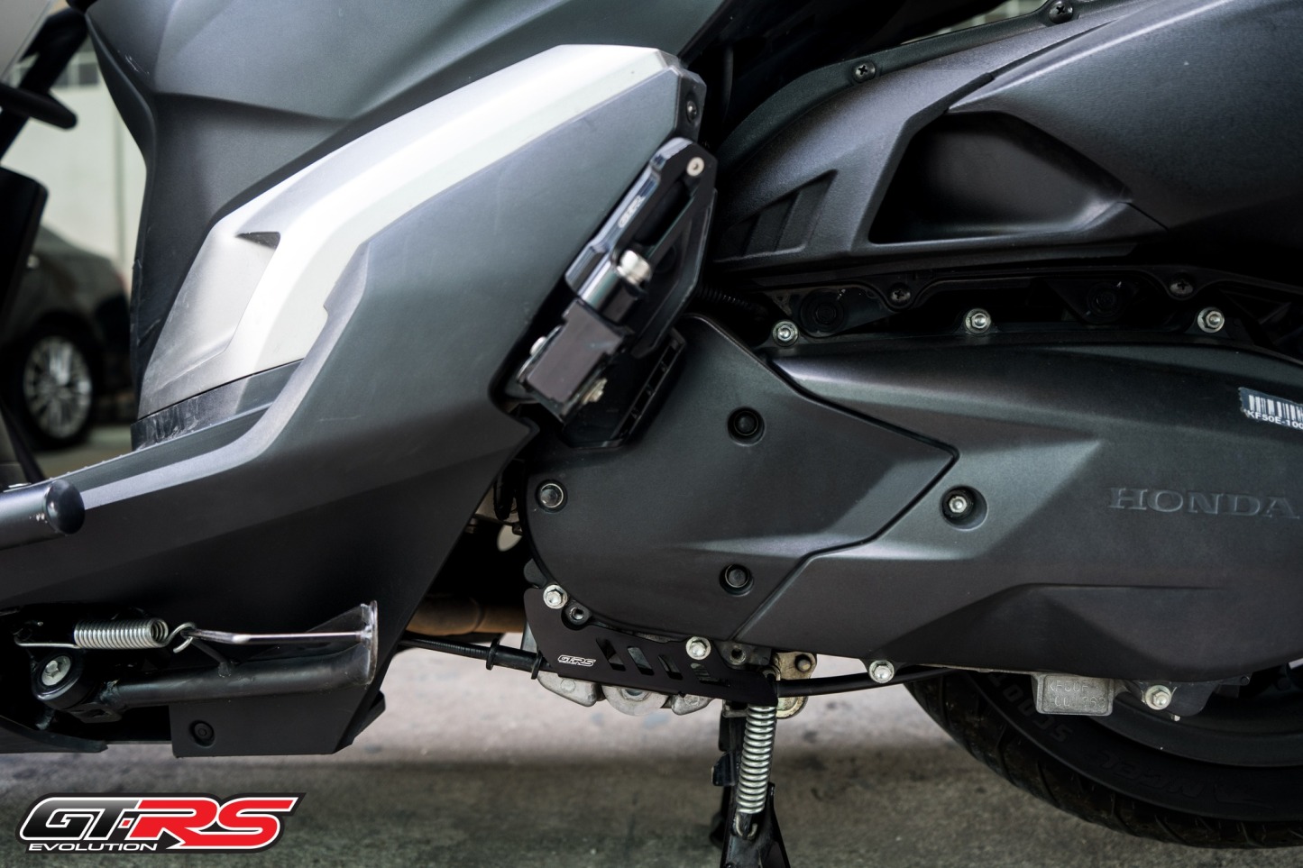 ตัวประคองสายเบรคหลัง (มีเนียม) 2D GTRS GIORNO+ / LEAD-125 / PCX-160 STD / CLICK-160