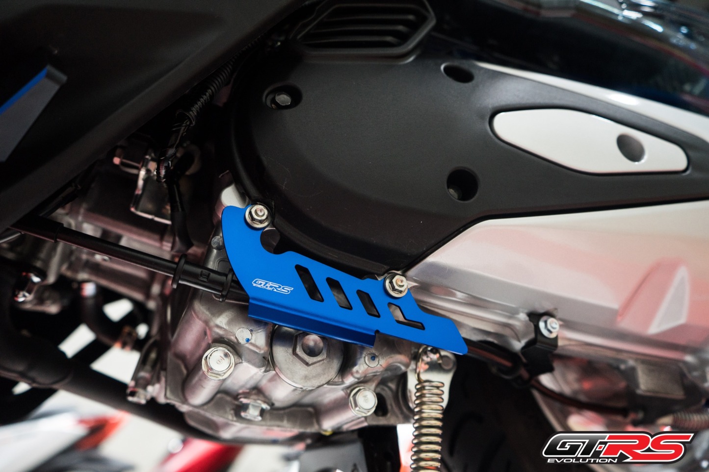 ตัวประคองสายเบรคหลัง (มีเนียม) 2D GTRS GIORNO+ / LEAD-125 / PCX-160 STD / CLICK-160