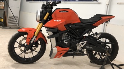 อกไก่+แฟริ่ง SNB CB150R