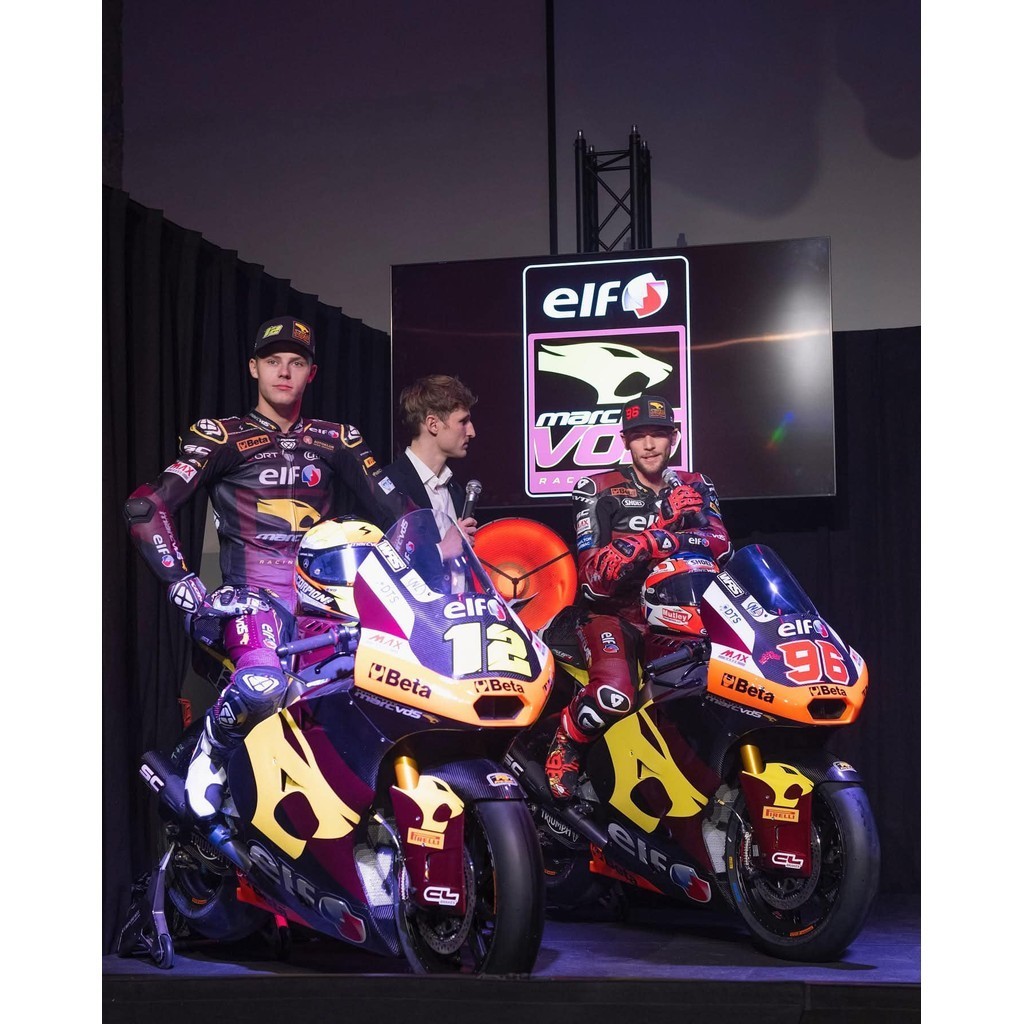 น้ำมันเครื่อง elf เอลฟ์ MOTO4 20W-40 ขนาด 1L กลิ่นสตรอว์เบอร์รี่ สำหรับเครื่องยนต์ 4 จังหวะ เกียร์ธรรมดา