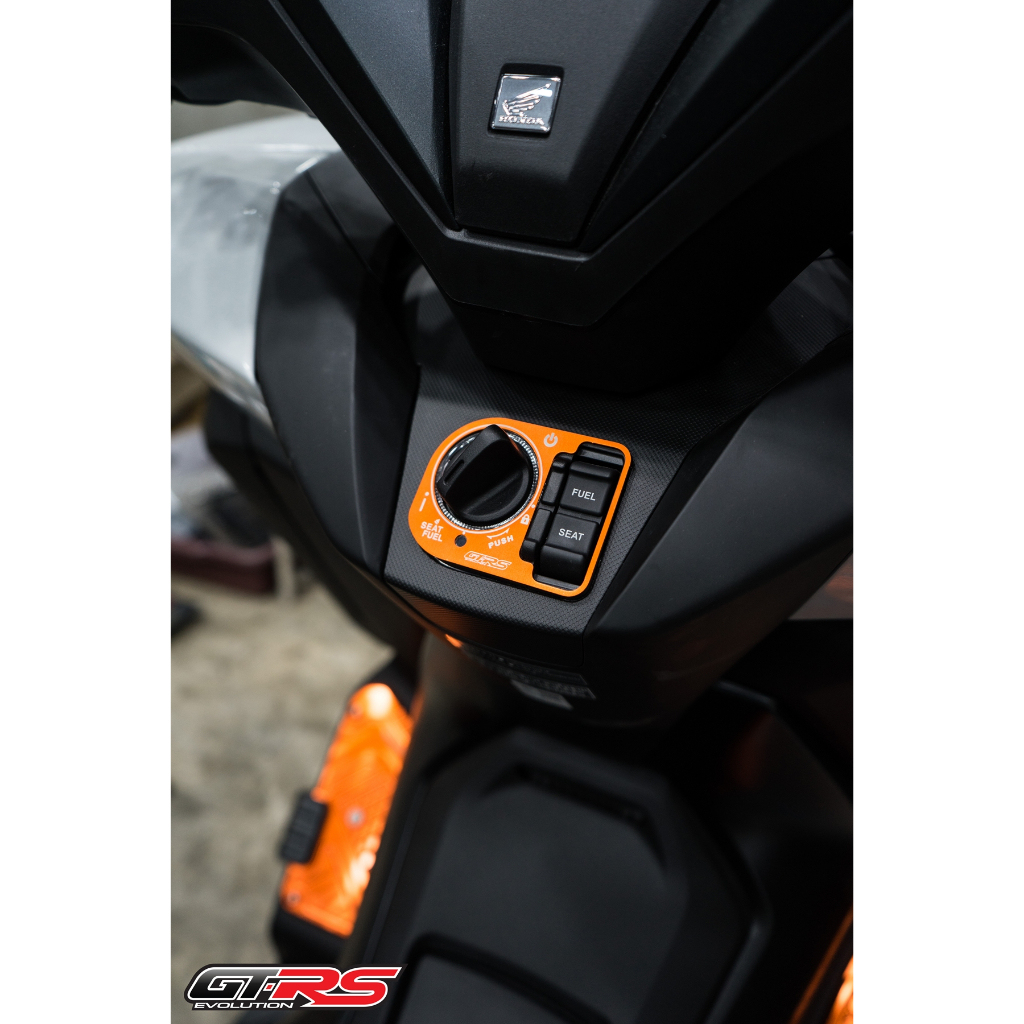 ฝาครอบสวิทกุญแจ มีเนียม 2D GTRS FORZA-350