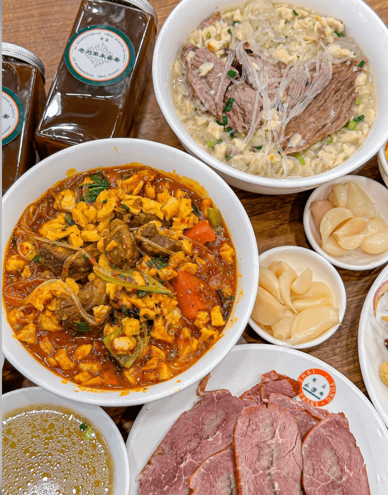 永興坊（えいこうぼう）── 夢の長安へ、舌で味わう唐代の街並みと非遗文化体験