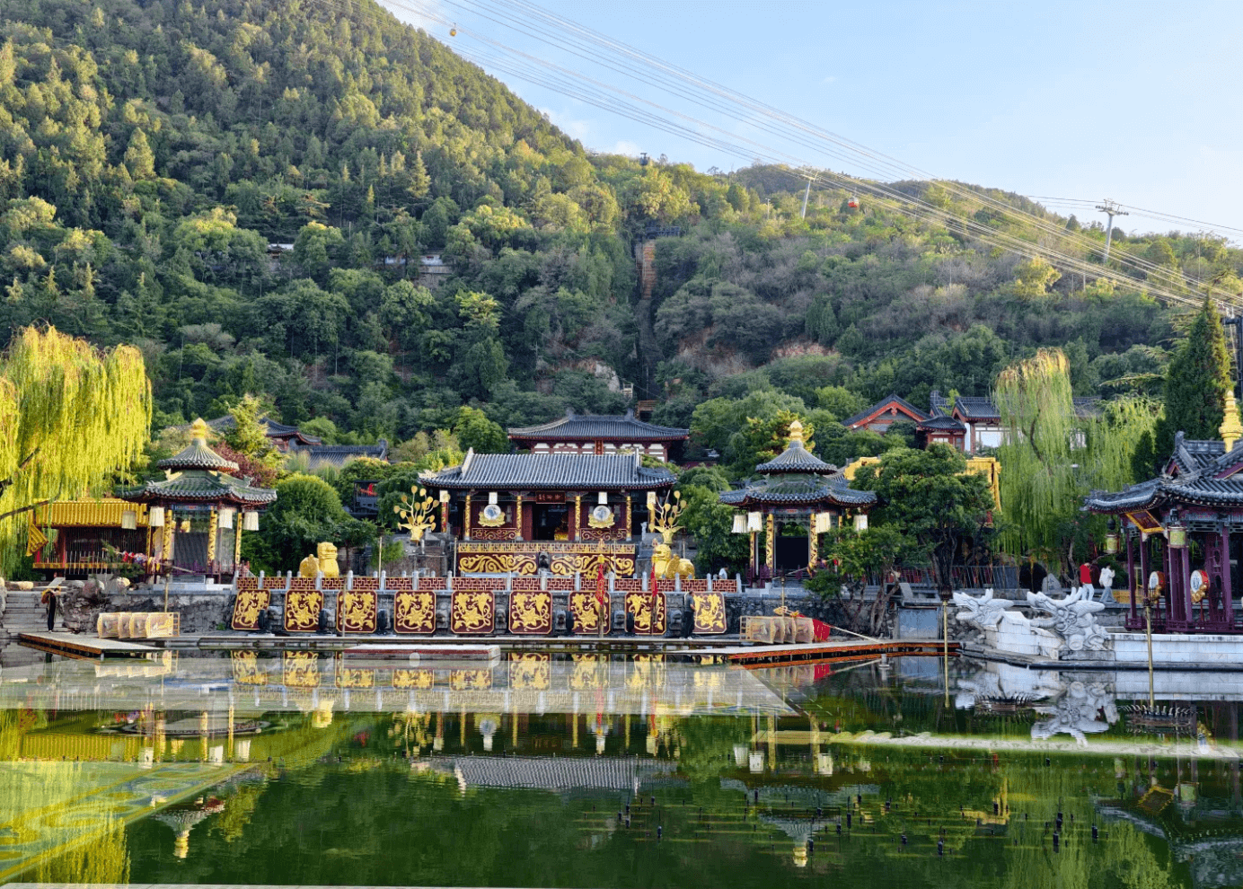 華清宮 ── 華清宮は、楊貴妃と玄宗皇帝の愛の物語が今に息づく、唐代を代表する温泉離宮