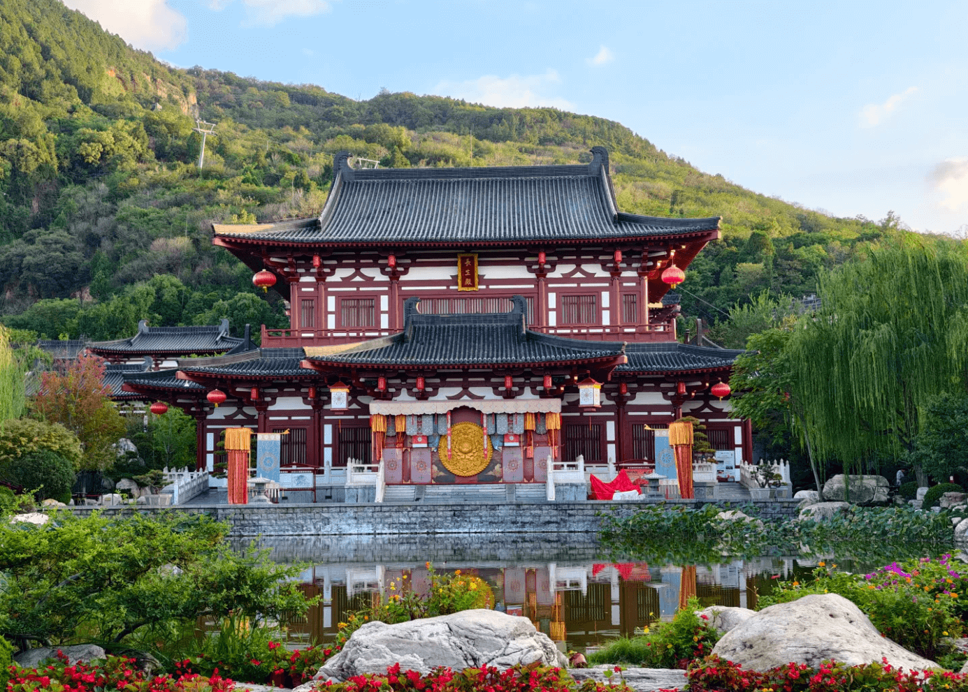 華清宮 ── 華清宮は、楊貴妃と玄宗皇帝の愛の物語が今に息づく、唐代を代表する温泉離宮