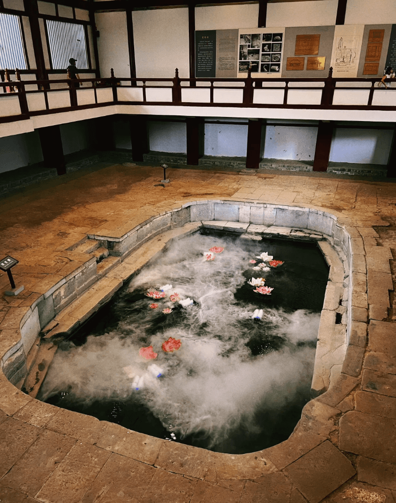 華清宮 ── 華清宮は、楊貴妃と玄宗皇帝の愛の物語が今に息づく、唐代を代表する温泉離宮