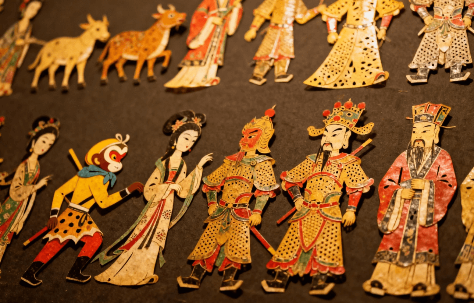 西安皮影戲と秦腔体験 ── 千年の伝統芸能へ！光と影、そして魂の叫びに触れる旅