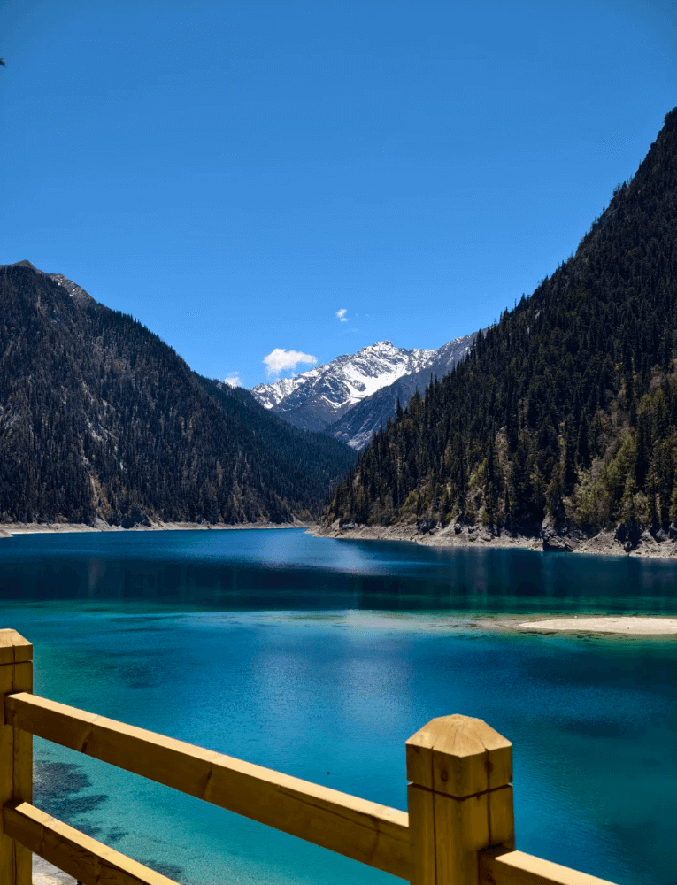 九寨溝・長海 ──九寨溝で最も壮大で神秘的な、山々に抱かれた&ldquo;母なる湖&rdquo;