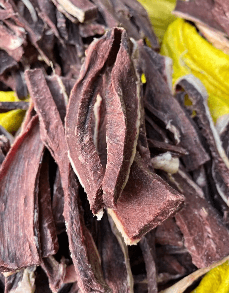 四川の高原グルメ「牦牛肉干」 ──標高3000メートルが育んだ、歯ごたえ抜群のビーフジャーキー