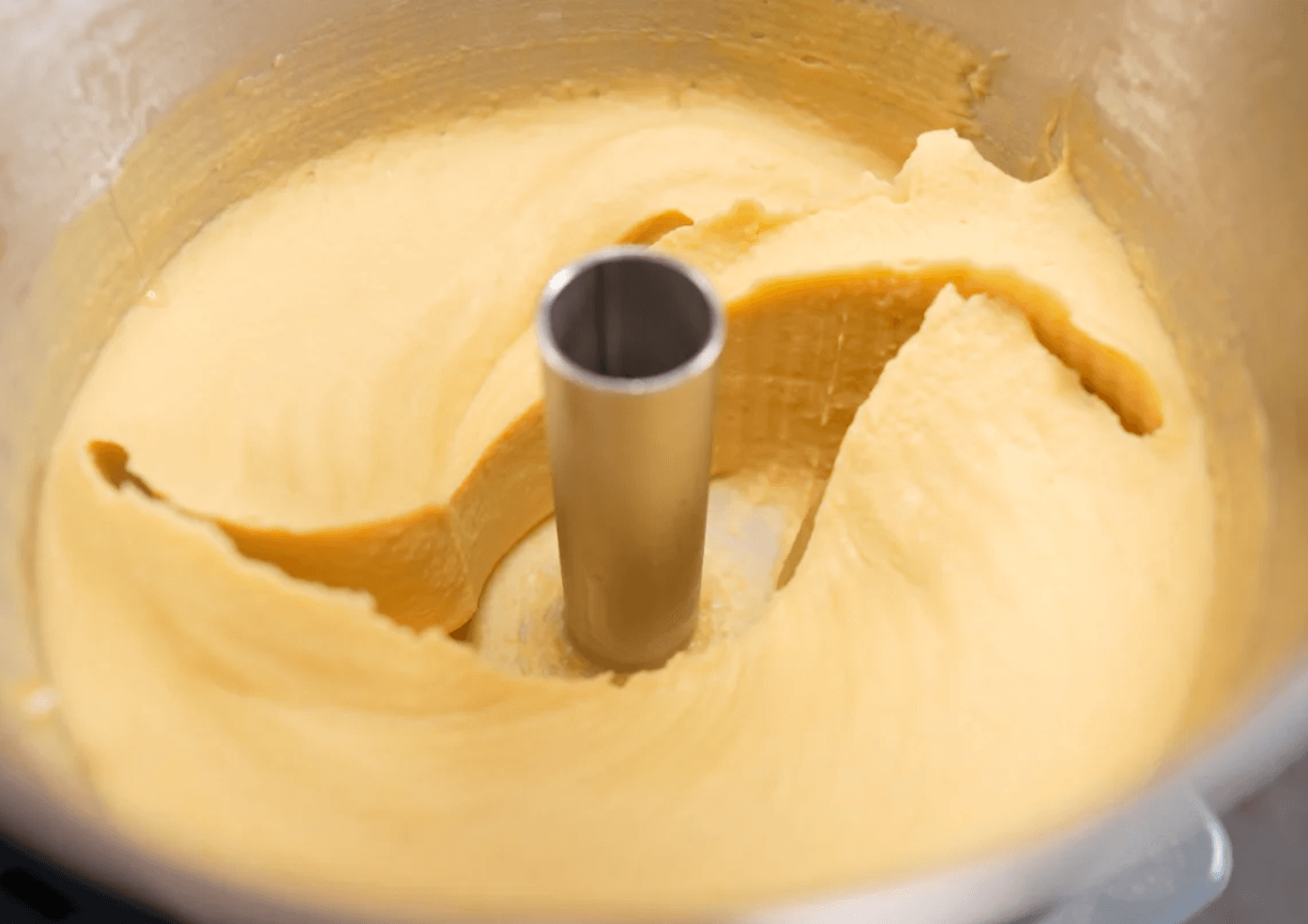 豌豆黄 ── 宮廷から庶民へ、北京の春を告げる琥珀色のやわらか菓子