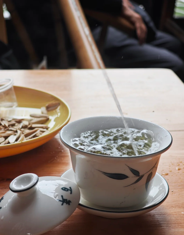 成都・鶴鳴茶社（かくめいちゃしゃ） ──時が止まったかのような、成都のんびり「慢生活」体験