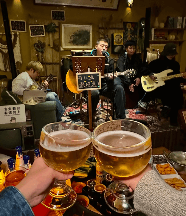 成都・九眼橋（きゅうがんきょう）バーストリート ──レトロとモダンが交差する、成都ナイトライフの聖地