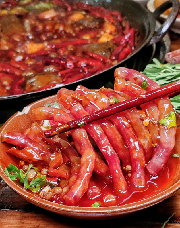 成都・牛油火鍋（ぎゅうゆホーグオ） ──滾る麻辣の融合、四川の魂が宿る鍋料理