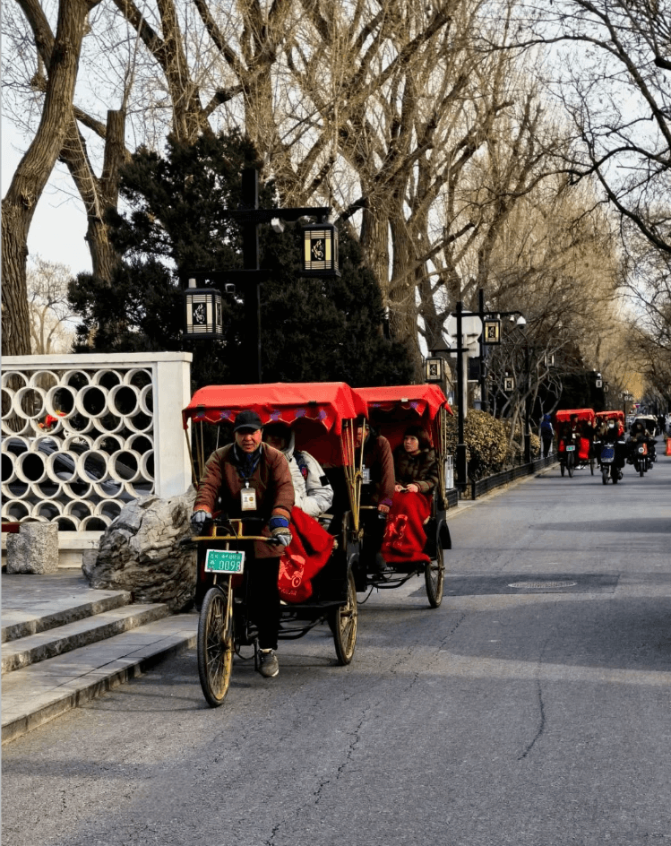 北京・胡同三輪車の旅 ── 路地裏を巡る！老北京の日常風景に出会う小さな旅