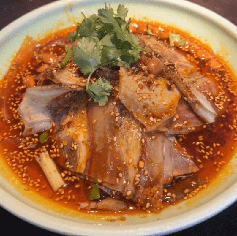 成都・夫妻肺片 ──愛が紡いだ屋台の逸品、四川料理を代表する前菜