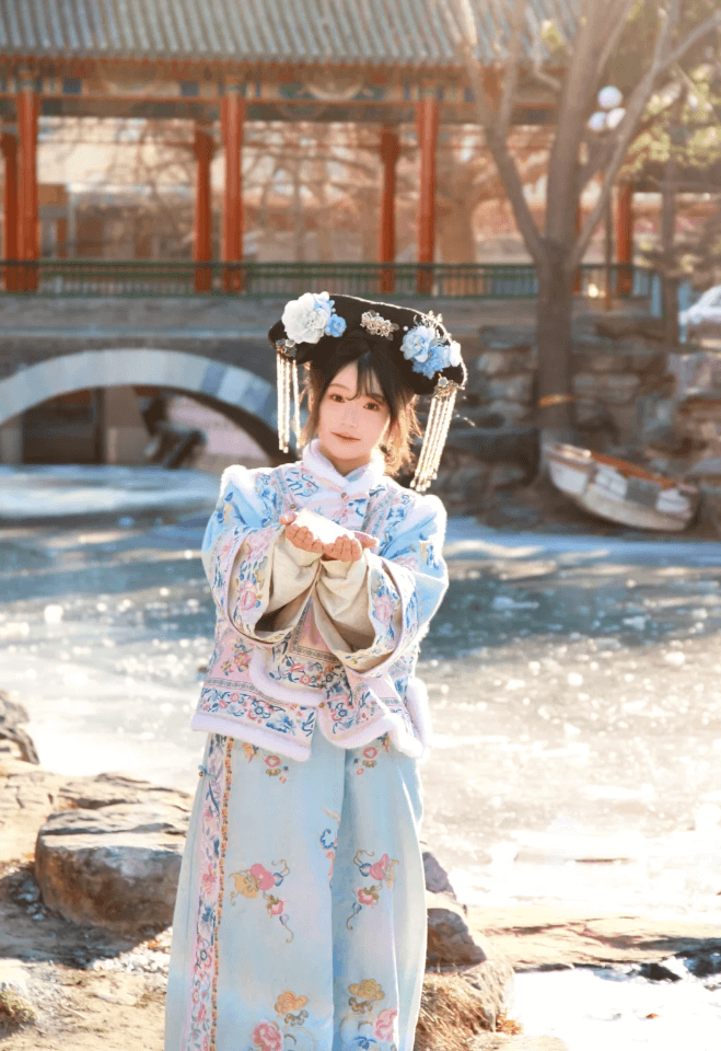 北京・宮廷衣装体験 ── 清朝の王女に！紫禁城で味わう格格（ゲゲ）変身体験 
