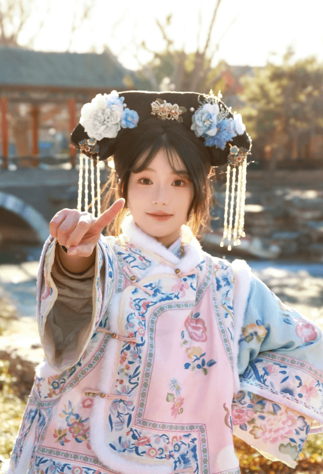 北京・宮廷衣装体験 ── 清朝の王女に！紫禁城で味わう格格（ゲゲ）変身体験 