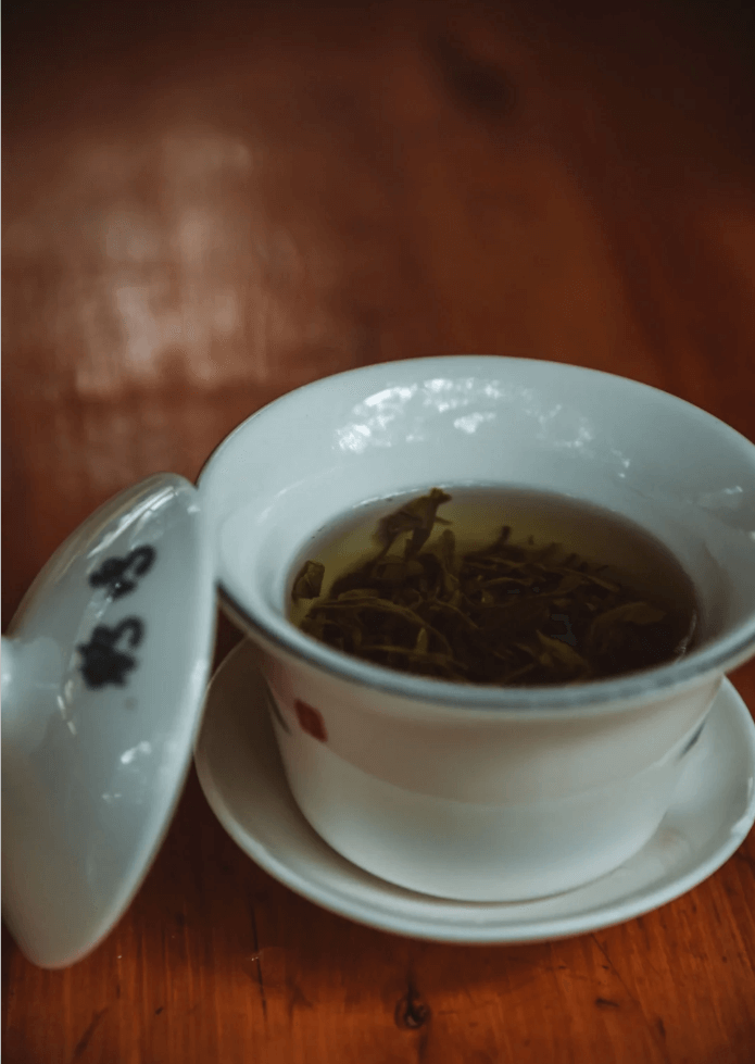 四川・蓋碗茶 ── 三つ揃ってこそのくつろぎ！四川流お茶の楽しみ方 