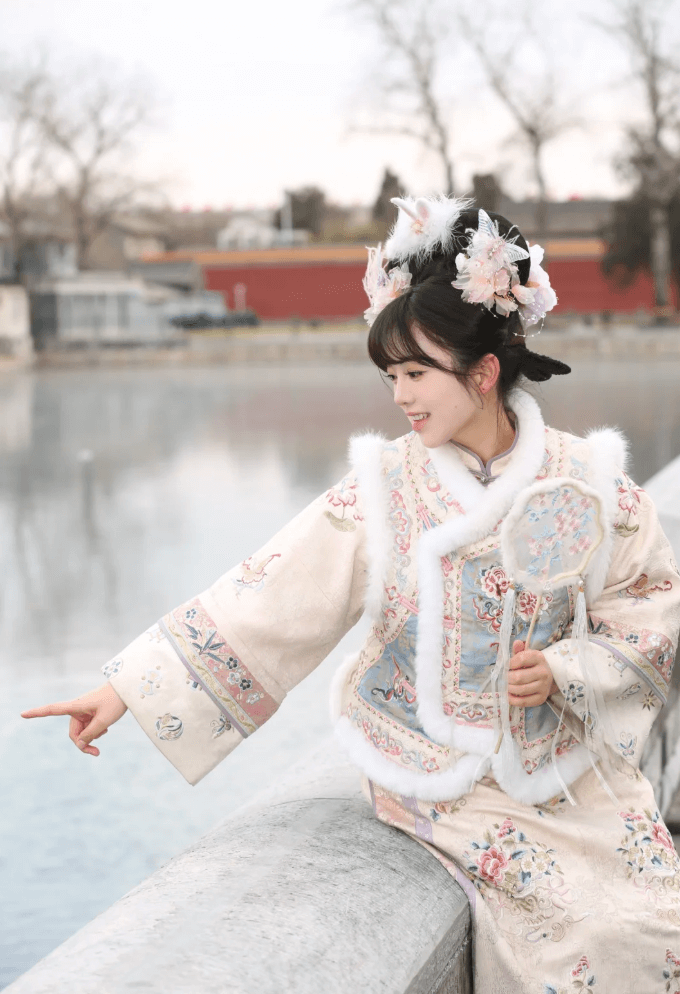 北京・宮廷衣装体験 ── 清朝の王女に！紫禁城で味わう格格（ゲゲ）変身体験 
