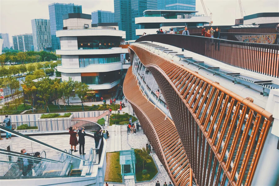 {"default":"上海新天地"}
