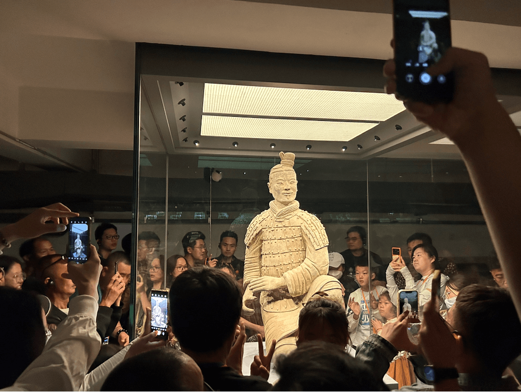 秦始皇兵馬俑：2000年前の帝国との時空を超えた対話