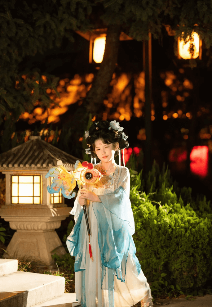 西安唐代衣装体験 ── 長安の貴族に！華やかな唐代文化を着て感じるタイムトラベル 