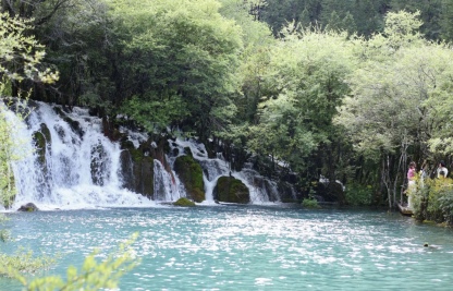 [7日間]九寨溝一周＆パンダ基地！自然豊かな秘境旅
