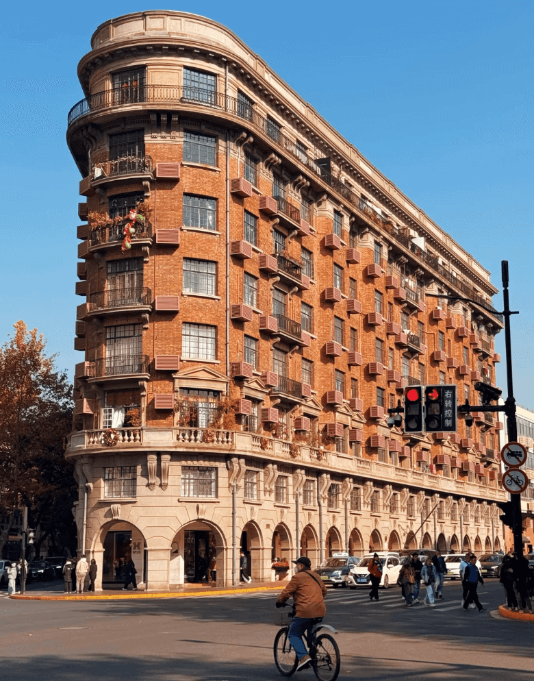 {"default":"上海武康路散歩"}
