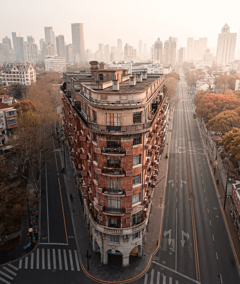 武康路：歴史ある街角でカフェタイム