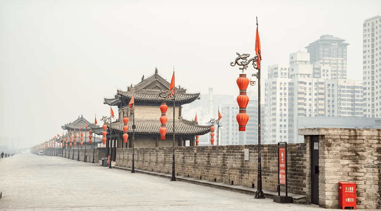 {"default":"西安西安城壁"}
