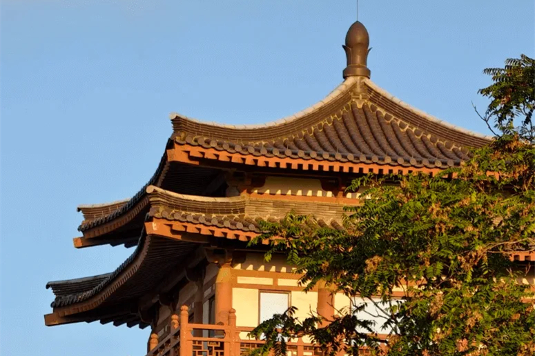 華清宮 ── 華清宮は、楊貴妃と玄宗皇帝の愛の物語が今に息づく、唐代を代表する温泉離宮