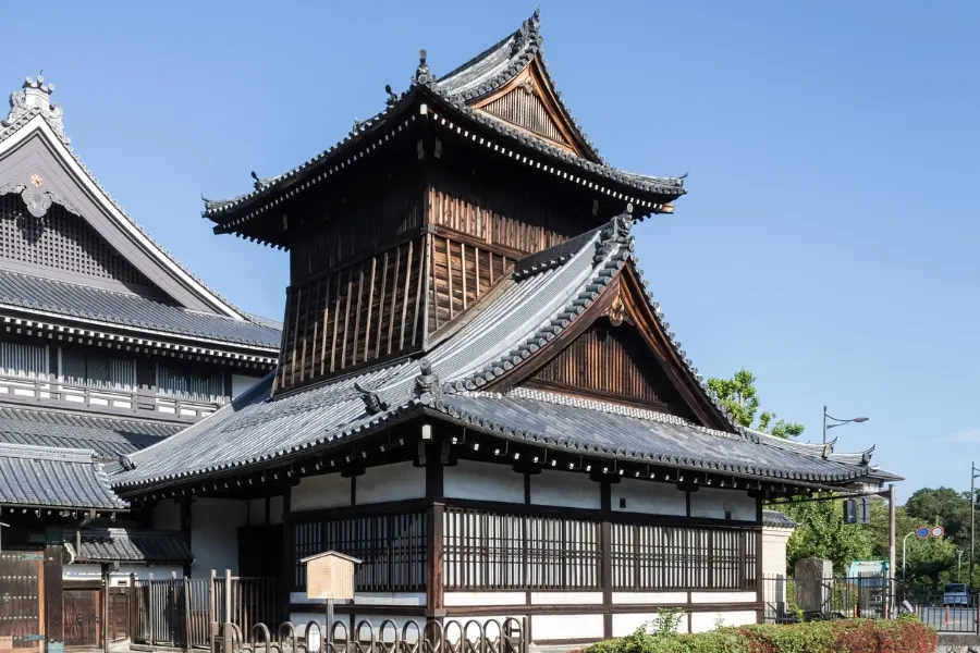 日本の城に残る太鼓櫓