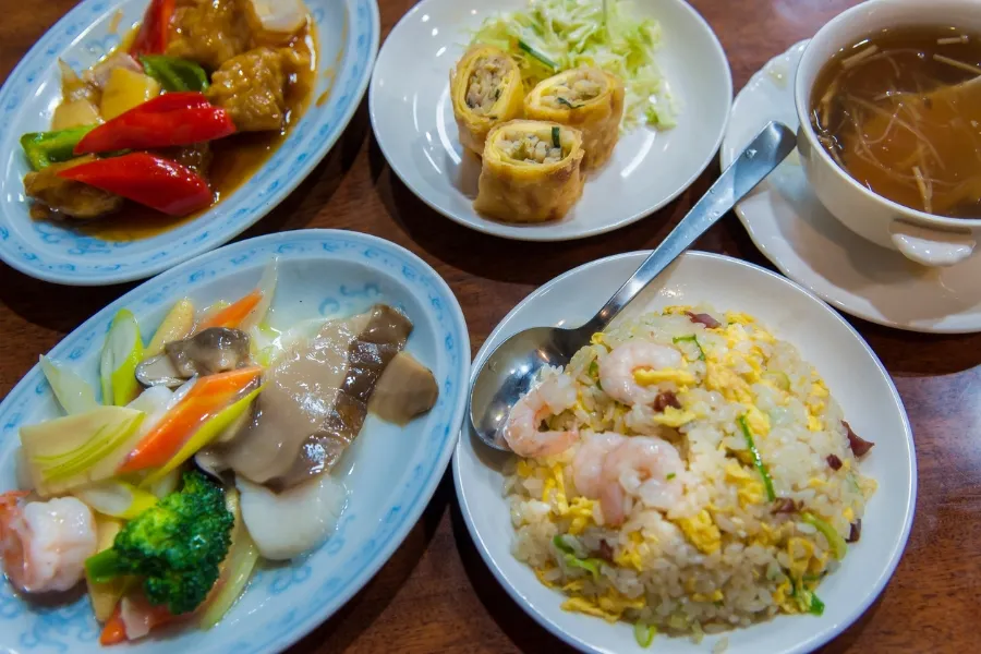 野菜中心の家庭料理やスープ