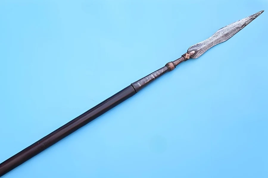 中国槍(Qiang):百兵の王、槍術の技法を示す武器